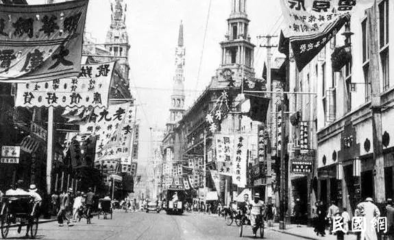 老照片旧时光：一座上海城，半部民国史